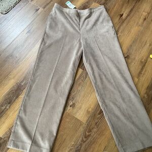 Alfred Dunner Tan Pants.  Size 16. New with Tags.